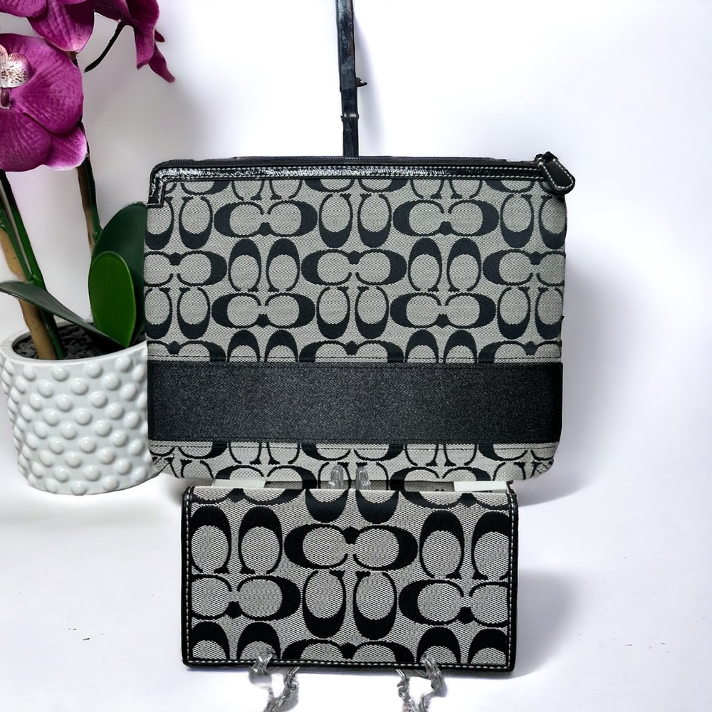 Authentic Coach Tablet i-Pad Case + Billfold or Checkbook  Wallet w/ COA EUC